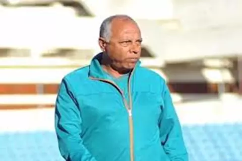 "قبل مباراة بيراميدز الحاسمة".. عاطف حنفي مديرًا رياضيًا لنادي سموحة 